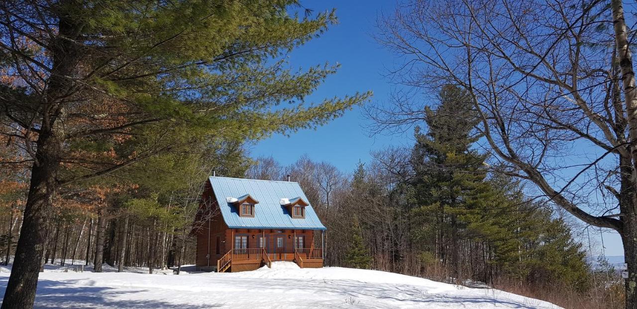 Les Chalets Sur Le Cap Saint Joachim Exterior photo